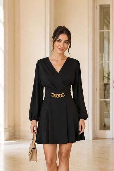 Mossta Rochie mini din crep cu cataramă cu lanț și închidere dublă