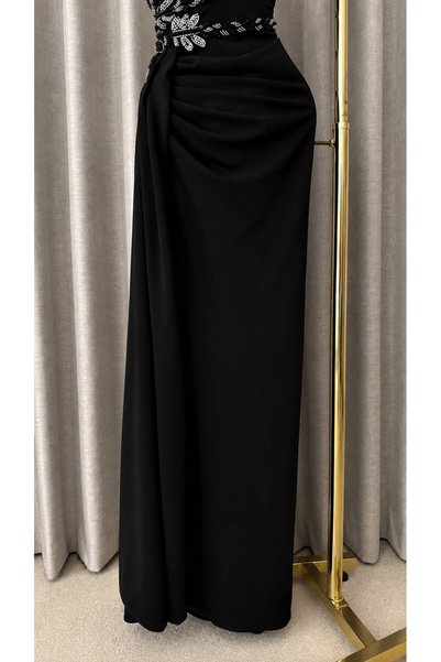 ELORA FASHION فستان سهرة أسود بكتف واحد وتطريز فضي فاخر