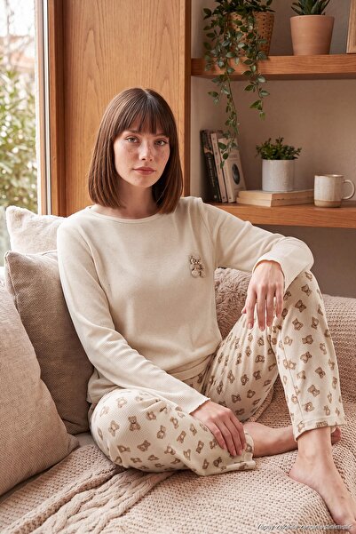 Lela Set de pijamale cu mâneci lungi, cu model și textură moale, pentru femei...