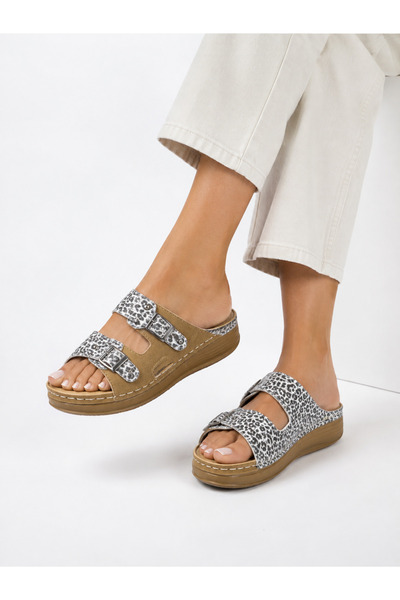 MULEX Women's Comfortable Thick-Soled Stitched Buckle Leopard Detail Slippers