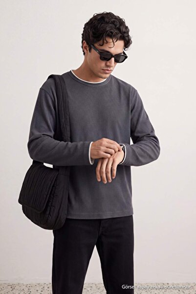 Trendyol Collection Smoked Regular/Normal Cut Textured Basic Sweatshirt Tmnaw...