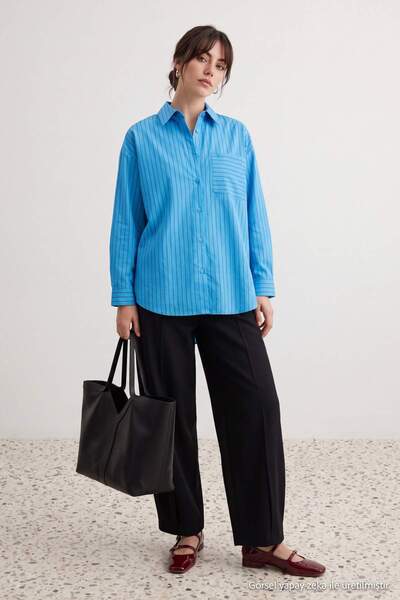 Trendyol Modest Blaues, übergroßes, gestreiftes Webhemd TCTSS26TG00056