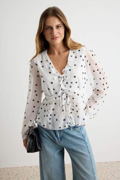 Trendyol Collection Ecru Ruffle Detailed Lined Chiffon Blouse Twoaw27Bz00274