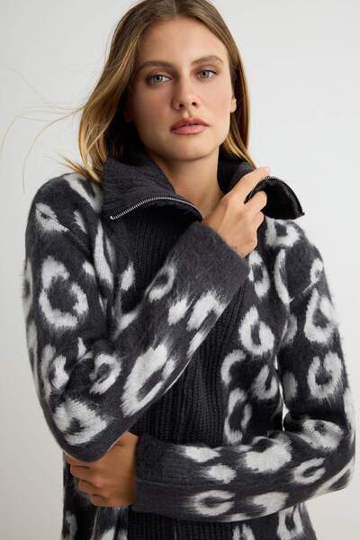 Trendyol Collection Anthracite Devrik Soft Textured Collar Regular Fit Knitwe...