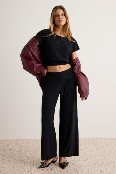 Trendyol Collection Black Plain Regular Fit Batwing Sleeve Gathered Detailed ...