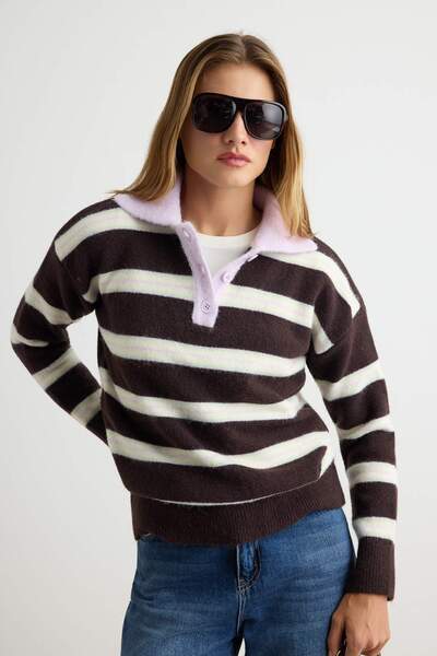 Trendyol Kollektion Lila Weit geschnittener Strickpullover mit weicher Textur...