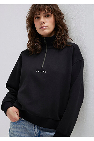 Mavi MVJNS besticktes schwarzes Sweatshirt mit halbem Reißverschluss 1S10533-900