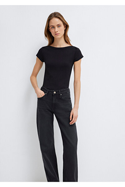 Mavi Schwarzes Basic-T-Shirt mit eng anliegendem Schnitt 1613807-900