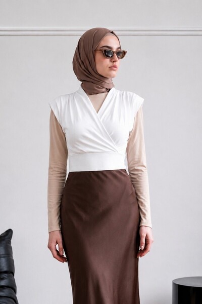 Modamorfo Double Breasted Model Sandy Blouse with Zero Sleeves - White
