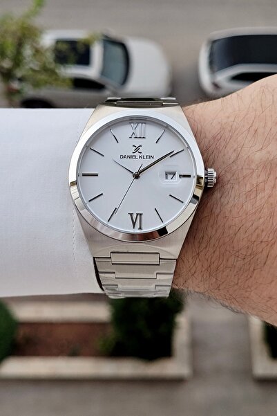 Daniel Klein Metallic Color 2 Year Warranty 41.5 mm Men's Wristwatch