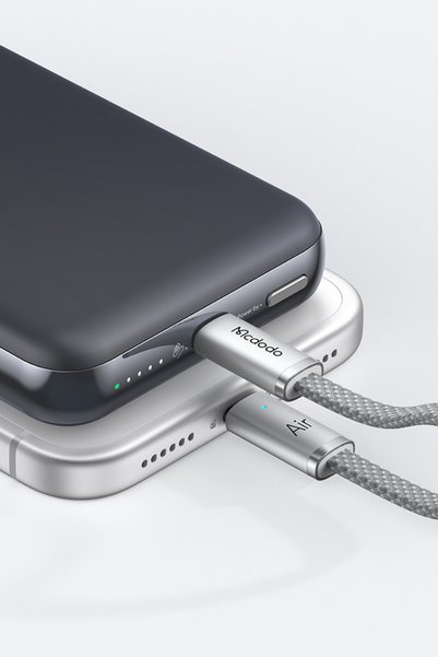 Mcdodo MC-2431 MetaAir Qi2.2 25W 10000mAh 35W Ultra İnce Metal Manyetik Kablosuz Powerbank Siyah