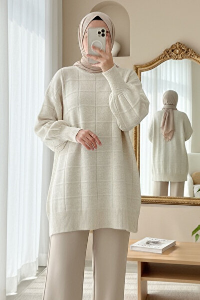 Modamorfo Square Patterned Slit Soft Knit Tunic - Ecru