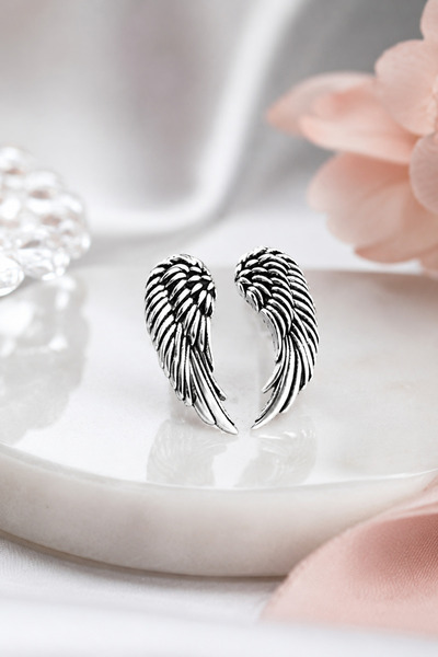 jelux silver Gümüş 925 Ayar Melek Kanadı Işlemeli Çivili Küpe
