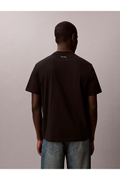 Calvin Klein Erkek Regular Fit Yuvarlak Yakalı Logo Etiketli Pamuklu Kısa Kollu Siyah T-Shirt