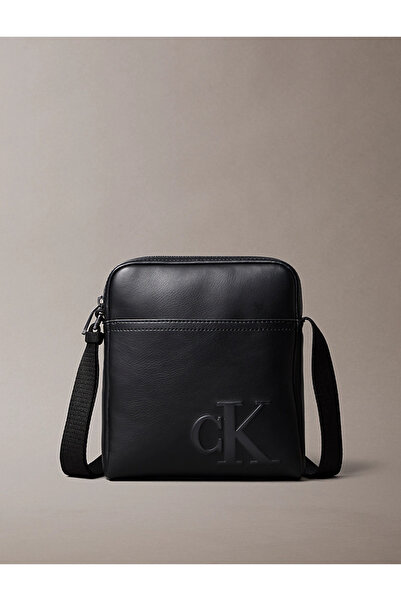 Calvin Klein Erkek Marka Logolu Ayarlanabilir Omuz Askılı Şık Görünüşlü Günde...