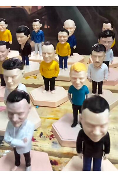 Kişiye Özel 3D Karakter Biblo - Fotoğraftan 3 Boyutlu Figür Tasarımı - Dekor Biblo [16cm]
