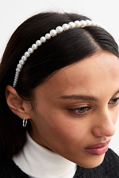 New Obsessions Women's White Yabon Pearl Crown