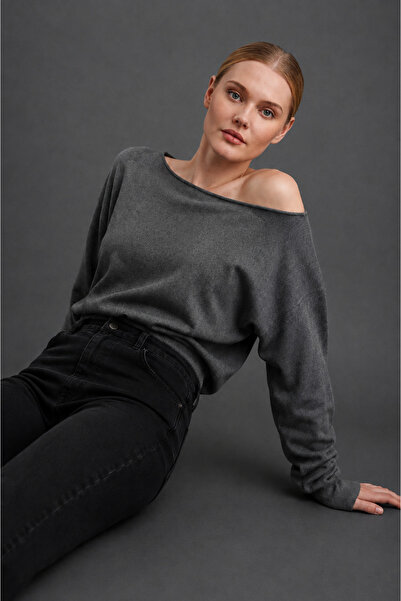 Gülce moda Women's Slim Mercerized Asymmetrical Cut Boat Neck Knitwear Sweater