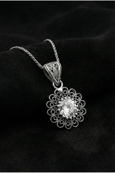 Roza Silver 925 Ayar Nisan Zirkon Doğum Taşı Çiçek Motifli Telkari Gümüş Kolye