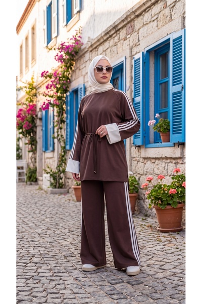Wovi Moda Women's Cream Cuffed Waist Tie-Up Stripe Detailed Hijab Tracksuit Set