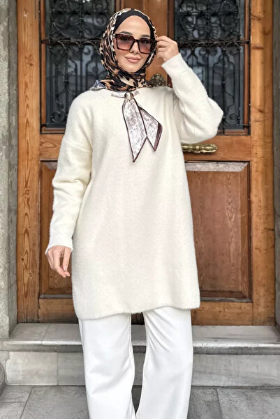 TOZLU Gülseli Crew Neck Hijab Knitwear Tunic with Scarf and Brooch Detail