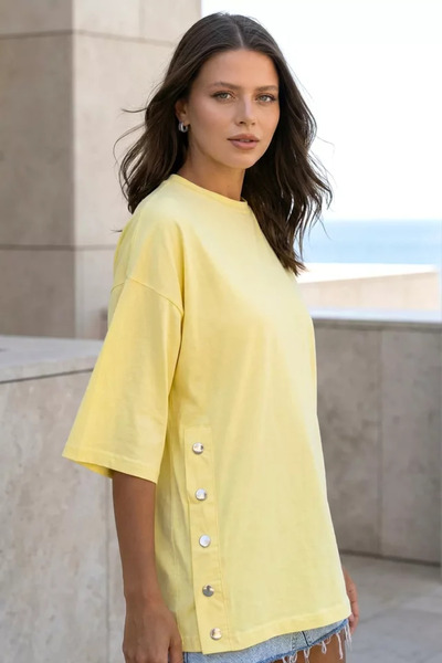 TOZLU Oversize T-Shirt with Side Snap Buttons (Fits S-M-L-Xl)