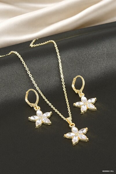 ZERO LAND Zngzrmll Daisy Stone Set Necklace (10504) Silver Color
