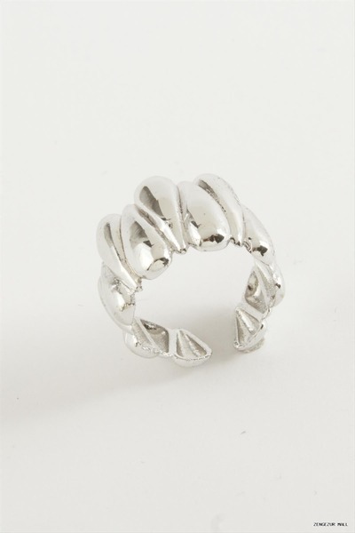 ZERO LAND Zngzrmll Oval Metal Ring (42047) Silver Color