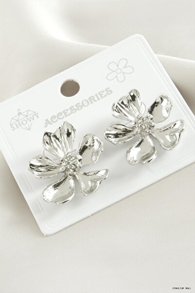 ZERO LAND Zngzrmll Metal Earrings with Flower Stone (54331) Silver Color