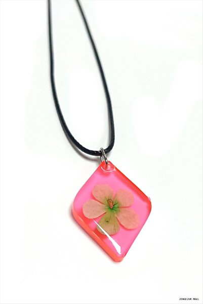 ZERO LAND Zngzrmll Snowball Flower Baklava Slice Epoxy Pendant (60115) Pink