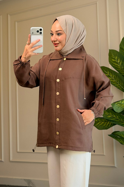 Suede Style 6597 - Geantă confortabilă cu buzunare și guler lat, cu detalii p...