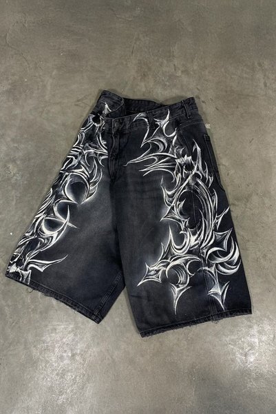 Köstebek Siyah Yıkamalı Tribal Grafiti Gotik Y2K Unisex Şortolon