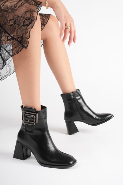 Griffa Shoes Women's Black Thick Heeled Boots & Booties