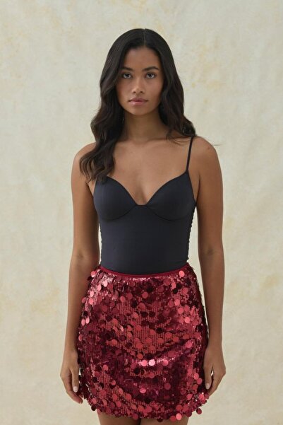 Elbee Fashion Woman Μπορντό μίνι φούστα με λεπτομέρειες από πούλιες και στρας