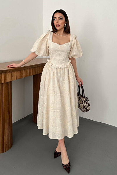 Generic Brand Rochie de damă bej cu mâneci bufante și dantelă brodată