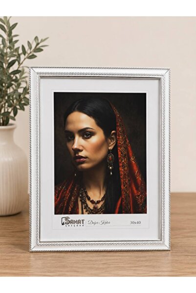 SANAT ÇERÇEVE 30x40 cm beyaz gümüş desenli Renk Cam Fotoğraf Çerçevesi