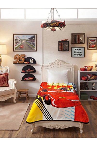 Taç Lisanslı Disney Cars Timeless Battaniye Tek Kişilik
