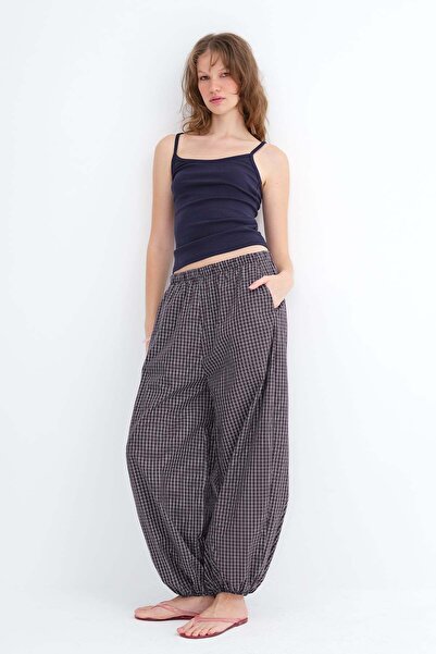Addax Pantaloni jogger în carouri PN18222