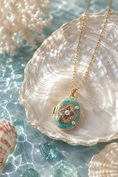 Sylvera Shop Secret Bloom Blue Covered Medallion Steel Necklace (Gold Color)