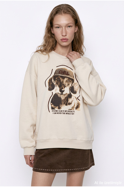 Quzu Chill Dog Printed Oversize Sweatshirt Beige