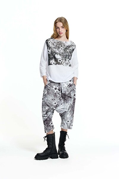 #vdr viadellerose Beyaz Sanatsal Çiçek Panel Detaylı Oversize T-Shirt 19083