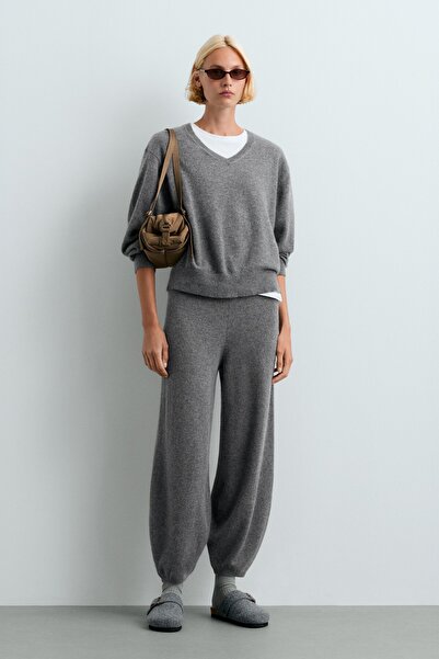 Oysho 100% cashmere V-neck knit jumper