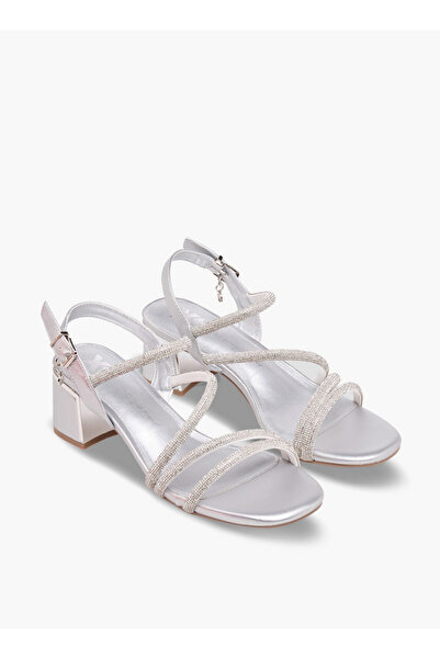 XTI Women Embellished Block Heel Sandals