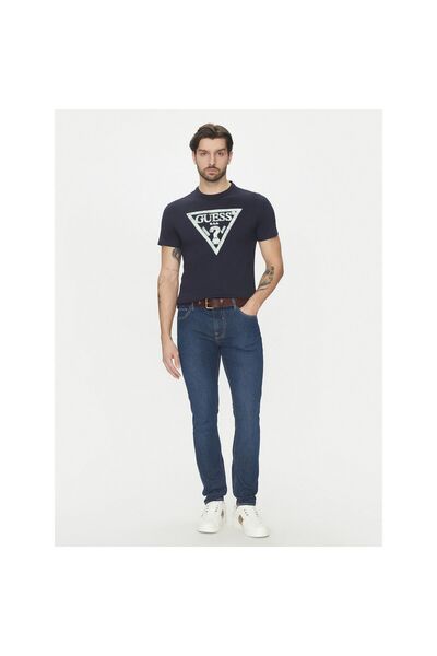 Guess SS CN TRIANGLE TEE Tricou bleumarin pentru bărbați M5GI06I3Z14-G7V2