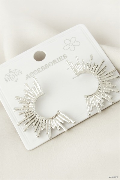ZERO LAND Aconcept Crescent Metal Earrings (173441) Silver Color