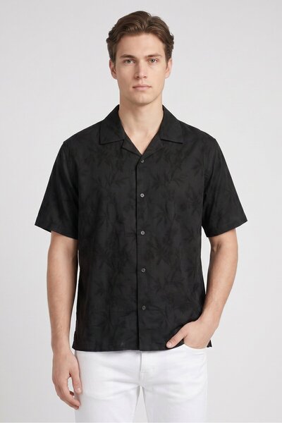 Slate & Stone Men Regular Fit Textured Short Sleeve Casual Shirt, Black
