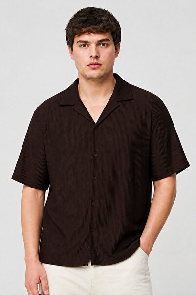 Brave Soul Men Regular Fit Textured Short Sleeve Casual Shirt, Brown