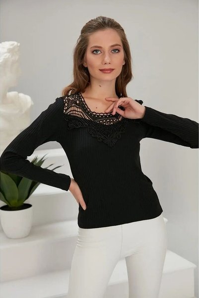 Alışveriş Sokağı Lace Collar Detailed Camisole Black Blouse