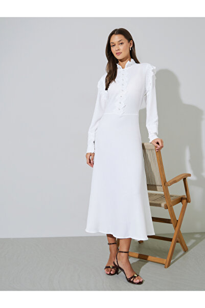 Styli White Solid Lace Details A-Line Midi Dress