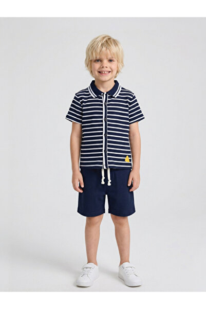 JUNIORLOOM By Styli طقم قميص وشورت مخطط باللون الأزرق البحري للأولاد من جونيو...